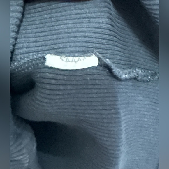 Zara: Girls Ruffle Long Sleeve Top- Size 13-14 - Picture 6 of 6